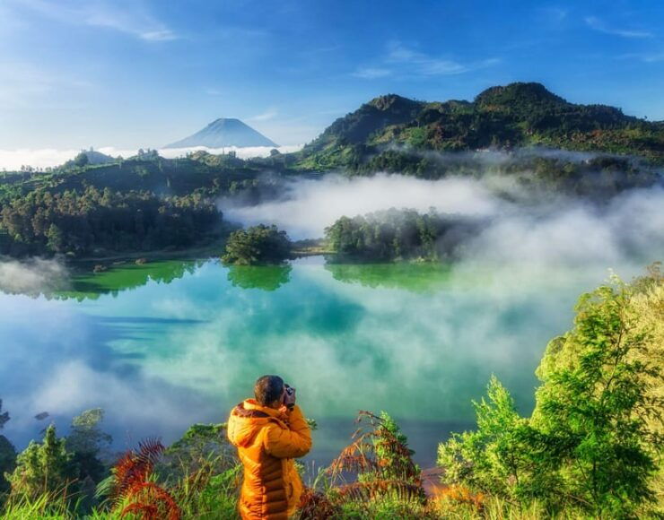 Yogyakarta:Dieng Plateau,Sunrise, Crater, Color Lake &Temple - Sunrise at Sikunir Hill