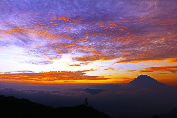 Yogyakarta:Dieng Plateau,Sunrise, Crater, Color Lake &Temple - Activities and Experiences Offered