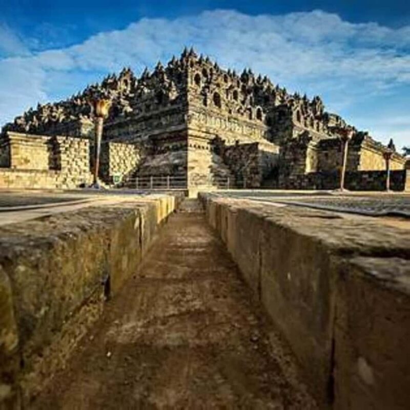 Yogyakarta:(EntranceTicketOnly)Borobudur&PrambananTempleTour - FAQs