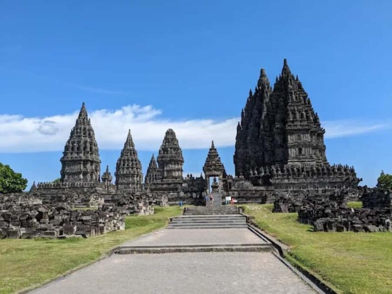 Yogyakarta:Prambanan & Borobudur Day Tour climbUp Guaranteed - The Itinerary: A Deep Dive into the Day  