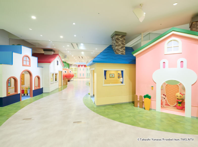 Yokohama Anpanman Childrens Museum - The free first floor: food, shops and one more temptation