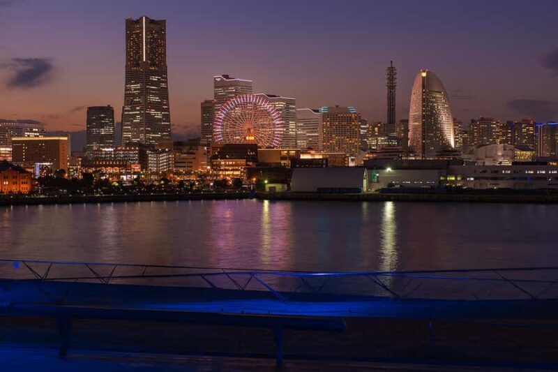 Yokohama Minatomirai: Bay Area Night Tour with Guide - An Authentic Look at the Yokohama Night Experience