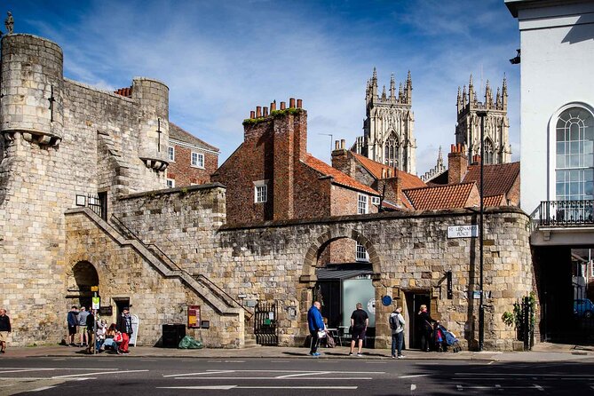 York 4-Hour Photography Walking Tour - Hidden Gems and Landmarks