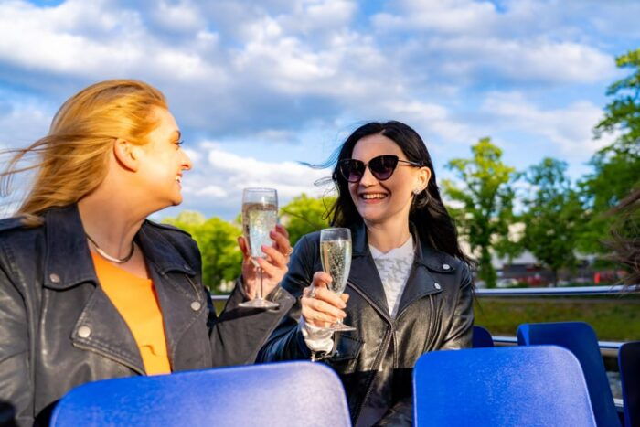 York: 60-Minute 'Happy Hour' Cruise For All Ages - Authentic Experiences from Reviewers