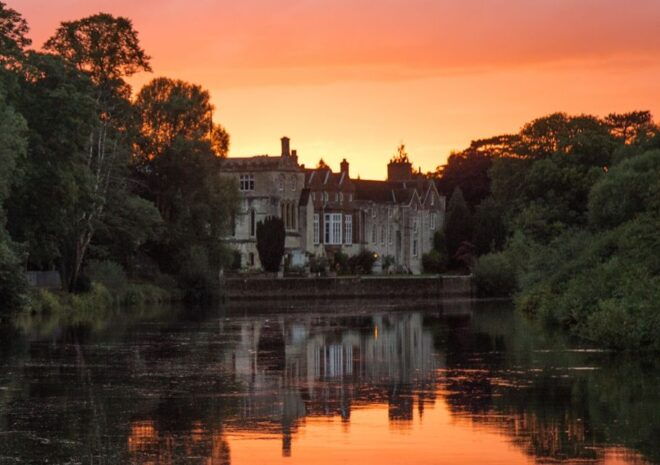 York: Bishopthorpe Palace Christmas Cruise - Full Description