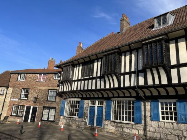 York: City Chronicles Historical Walking Tour - Background