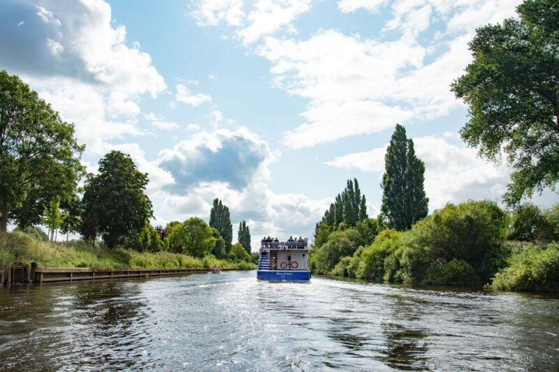 York: Daytime Sightseeing Boat Cruise with Live Commentary - Practical Details