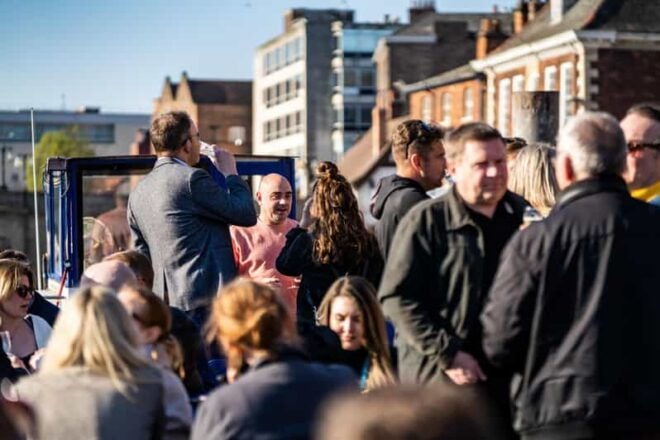 York: Listen to Live Music Acts an a Boat Bar - Customer Reviews