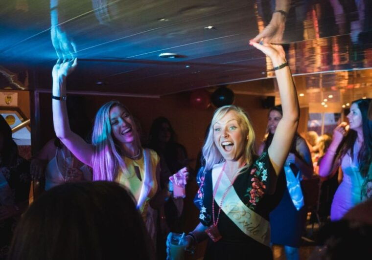 York: Party Cruise with Drink, Dinner, and DJ - Practical Details and Value