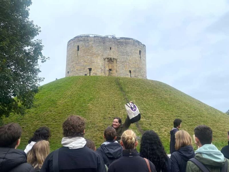 York: The Unconventional Guided Walking Tour - A Deep Dive into the Experience
