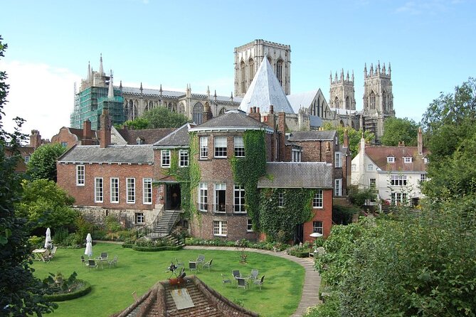 York Walls Private Walking Tour - Pickup and Start Time