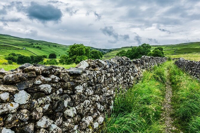 Yorkshire Dales Tour App, Hidden Gems Game and Big Britain Quiz (7 Day Pass) UK - Common Questions