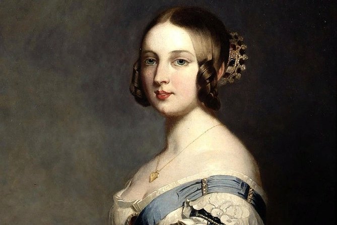 Young Victorias London: Windsor Castle & Kensington Palace - Historical Significance of Windsor Castle