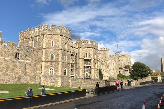 Young Victorias London: Windsor Castle & Kensington Palace - British Royal History Timeline