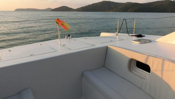 Your Adventure Awaits With Hot Chilli 38FT - Stealth - Customer Reviews and Experiences