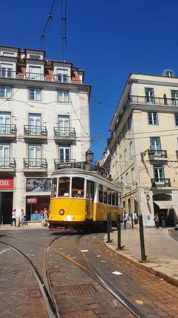 YOUR GUIDE for your first day in Lisboa - The Experience Provider and Guide
