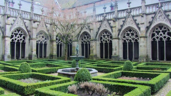 Your Own Utrecht. on a Quest for Mysteries and Treasures - Taking in Local Legends and Culture