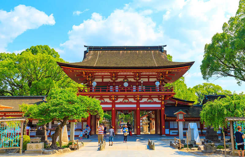 Yufuin no Mori Train Experience: Yufuin Onsen Town & Kyushu Zoo & Beppu Hells or Dazaifu Tenmangu Shrine + Beppu Ropeway Tour - Yufuin: lake, cafés and a tight clock