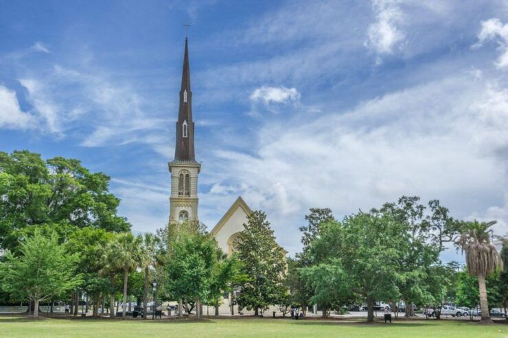 Yuletide Splendor: A Christmas Walking Tour in Charleston - Meeting Point and Price Details