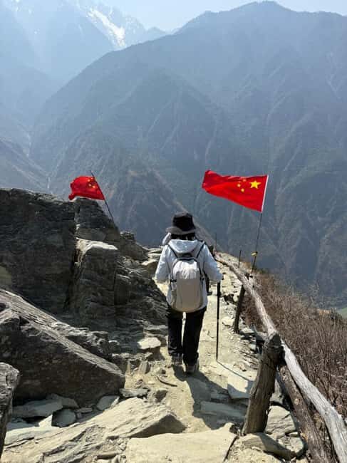 Yunnan: Private 2-Day Tiger Leaping Gorge Hiking Tour - FAQ