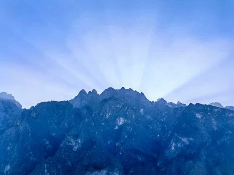 Yunnan: Tiger Leaping Gorge Day Hiking Tour in Lijiang - Good To Know