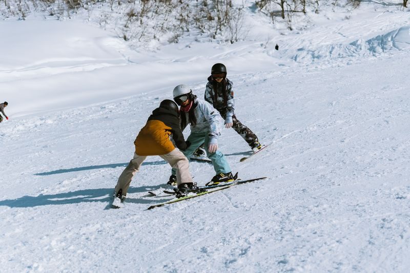Yuzawa Private Ski Lesson in English, Chinese, and Thai (Includes Round-Trip Transportation) - Is this the right Yuzawa lesson for you?