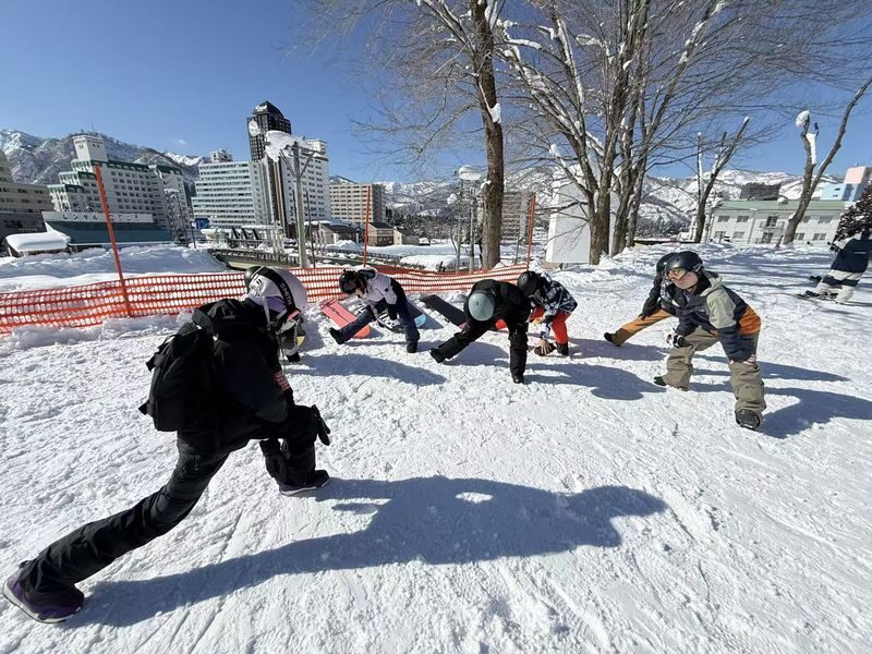 Yuzawa Ski Resort Naeba Kagura Iwahara Kandatsu Maiko Ishiuchi Maruyama Chinese and English Ski Instructor Courses - Key points before you book