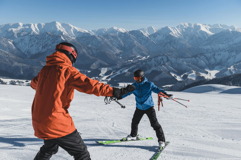 Yuzawa Ski Resorts Chinese & English Ski/Snowboard Private Lesson - Getting to the snow without a long journey
