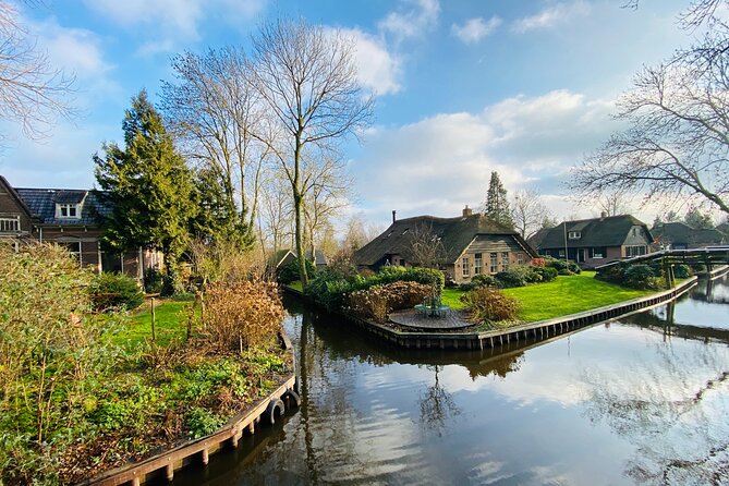 Zaanse Schans and Giethoorn Small-Group Tour With Hotel Pick up - Viator Help Center