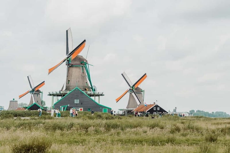 Zaanse Schans: the windmills village tour in Italian - Transportation, Group Size, and Pricing: What You Need to Know