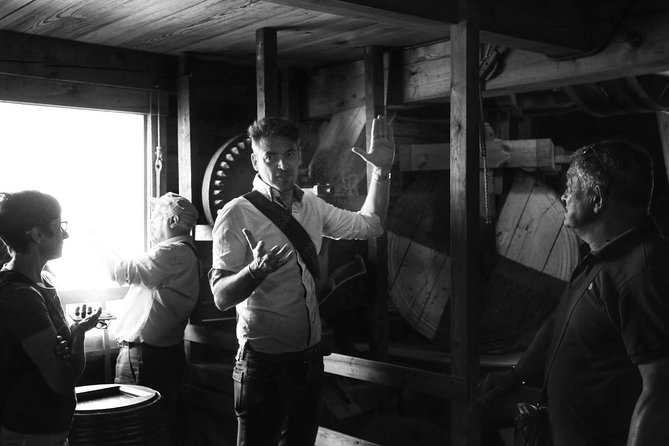 Zaanse Schans Windmill Tour Con Guida Italiana - Weather-Dependent Experience