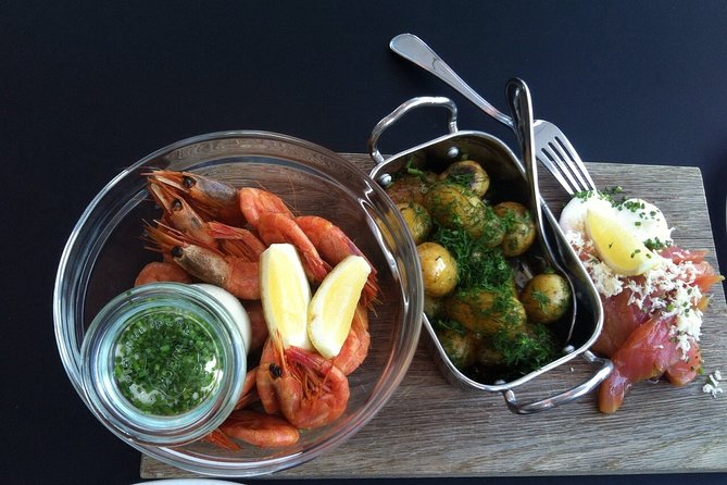 Zaanse Schans Windmills and Volendam Small-Group Tour From Amsterdam - Additional Experiences and Highlights