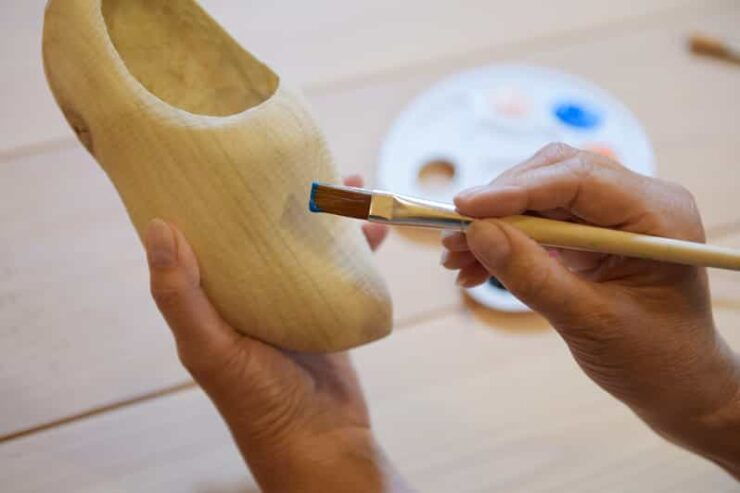 Zaanse Schans: Wooden Shoe Painting Workshop - Painting Your Personalized Wooden Souvenir