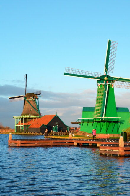 Zaanse Schans: Wooden Shoe Painting Workshop - Embracing Dutch Culture and Hospitality