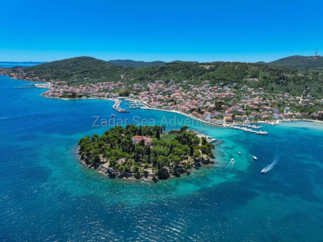 Zadar: 3-Island Speedboat Tour With Snorkeling - Included Services