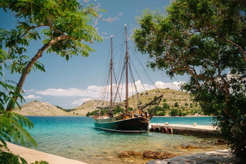 Zadar: Boat Tour with Unlimited Wine & 3 Stops - Good To Know