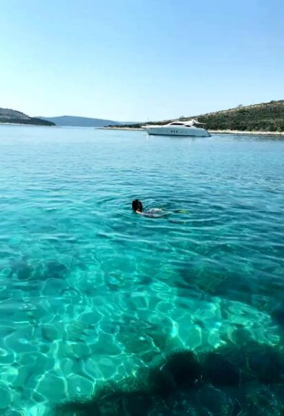 Zadar: Half-Day Island-Hopping and Lagoons Cruise With Fruit - Traveler Experiences