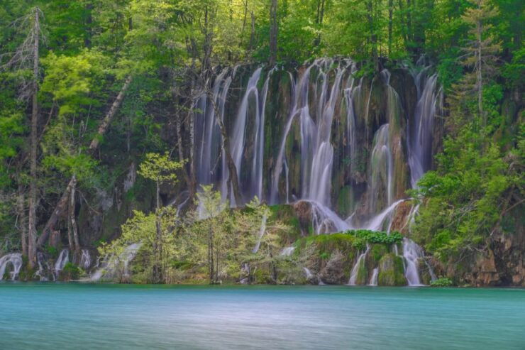 Zadar: Plitvice Lakes Guided Day Tour With Tickets - Experience Highlights and Inclusions