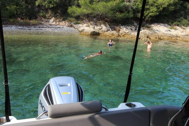 Zadar: Private SpeedBoat Tour to Islands - Drinks Included - Included Amenities