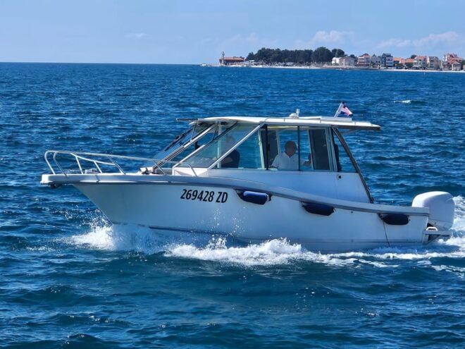 Zadar: Saharun Beach and Sunken Ship Adventure Boat Trip - Boat and Skipper Information