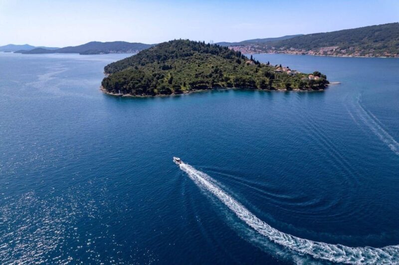 Zadar: SpeedBoat Tour to 3 Islands - Swimming & Snorkeling - Water and Watercraft Details