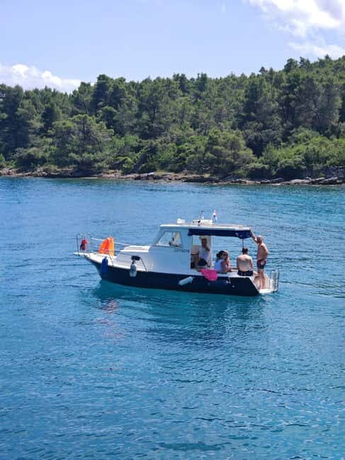 Zadar:Private tour of 3islands with welcome drink and fruit! - Good To Know