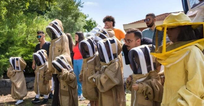 Zafferana Etnea: Honey Extraction Workshop and Honey Tasting - Tour Highlights