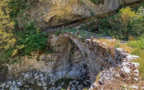 Zagori: Off-Road Adventure and Cooking Experience - Cooking Traditional Food in Gyftokampos