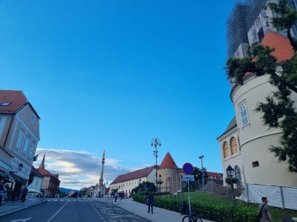 Zagreb: Highlights Tour With a Master of Art History - Local Insights and Stories