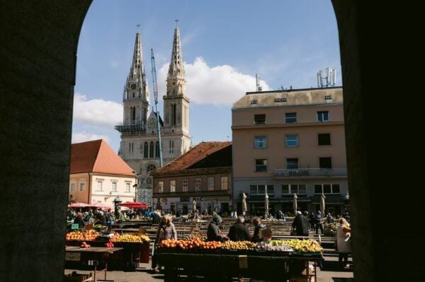 Zagreb: Most Instagrammable Photo Spots Guided Tour - Tips for a Great Experience