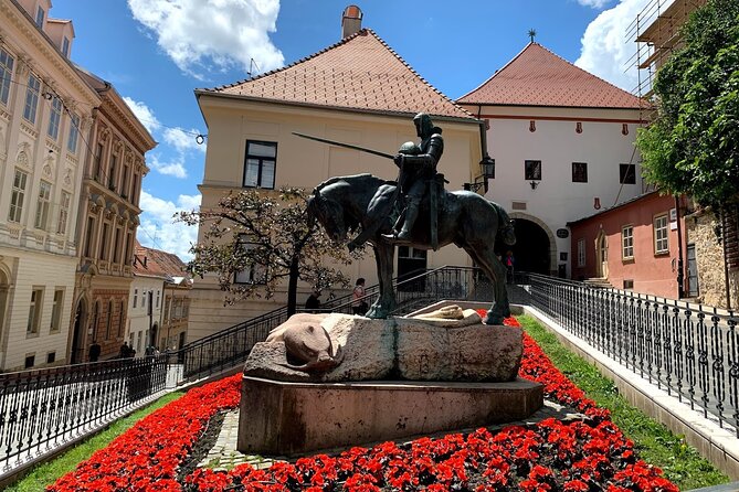 Zagreb Photosession Tour With Guide and Professional Photographer - The Sum Up