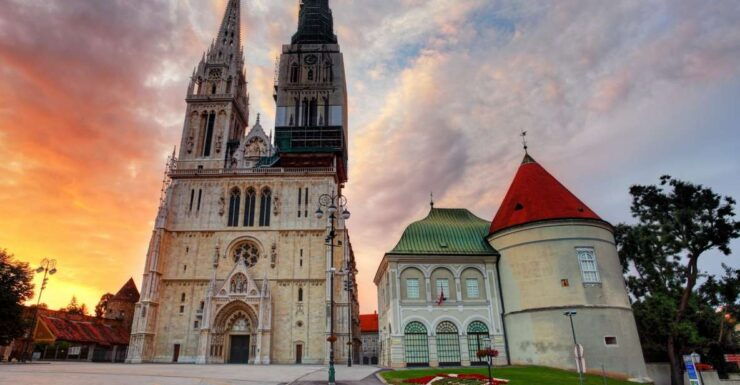 Zagreb: Private Walking Tour With Funicular Ride & Transfers - Booking Information and Flexibility