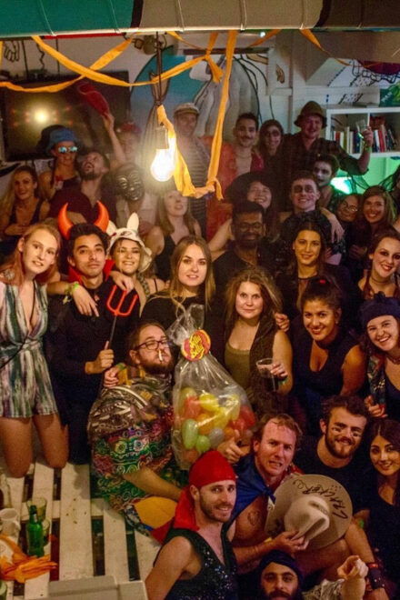 Zagreb: Pub Crawl, 1-Hour of Unlimited Drinks, & Club Entry - Whats Included in the Experience