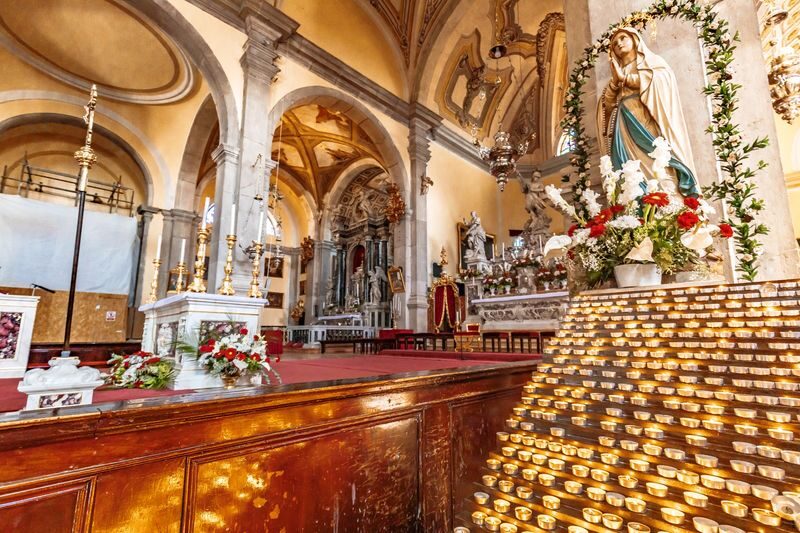 Zagreb Pula and Rovinj Old Town Full-Day Guided Tour - Pula’s Arena and Roman-era sights